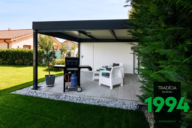 Gril pod prístreškom