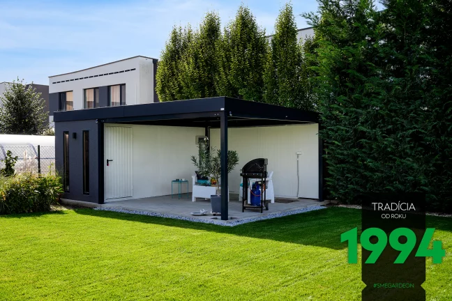 Záhradný domček s posedením pod prístreškom