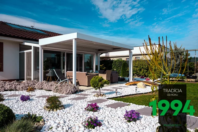 Posedenie na záhrade