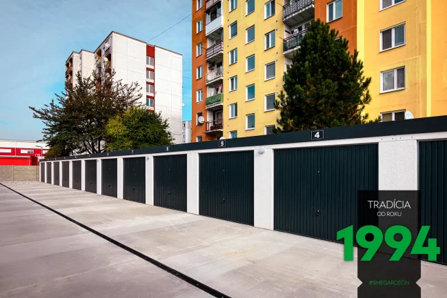 Radové garáže s bránami v antracite