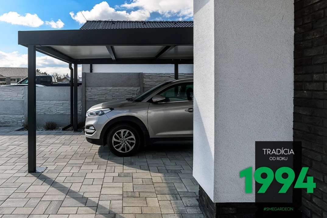 Pohľad na prístrešok zboku