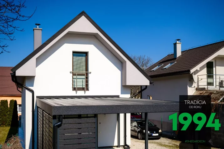 Pohľad na vrch pergoly