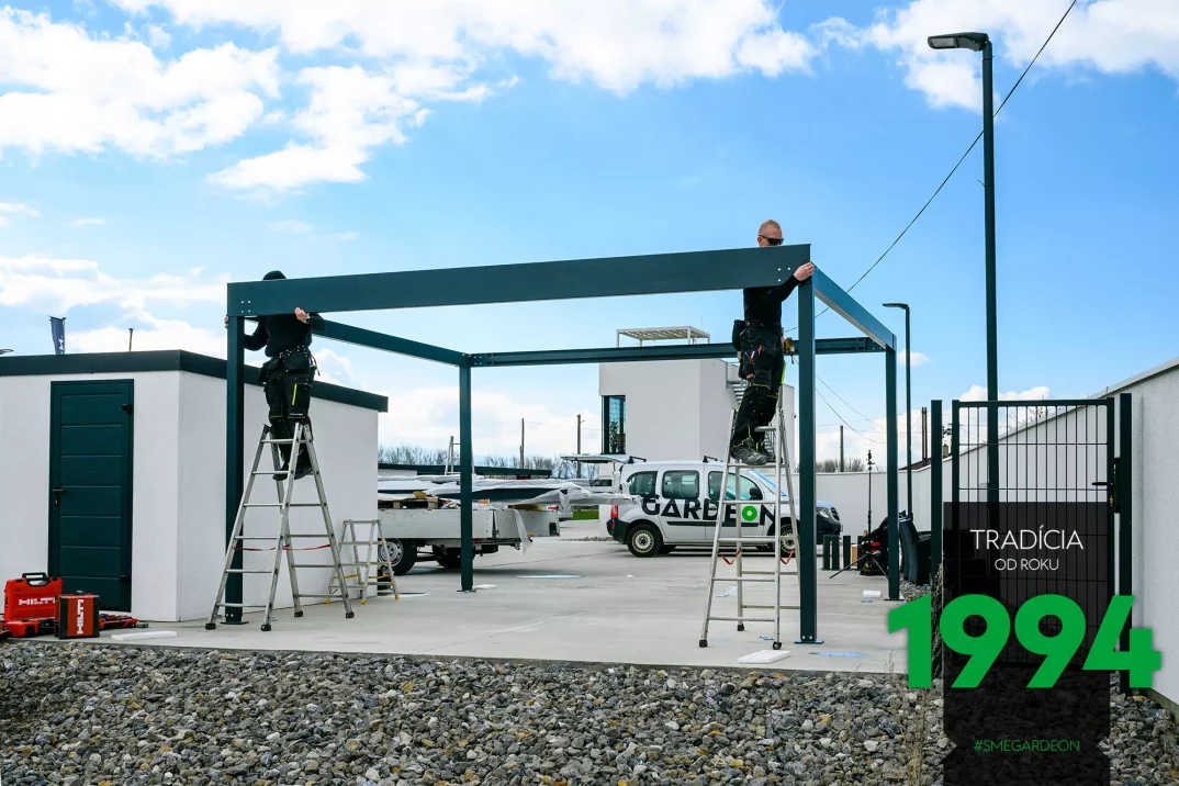Montáž pergoly v showroome
