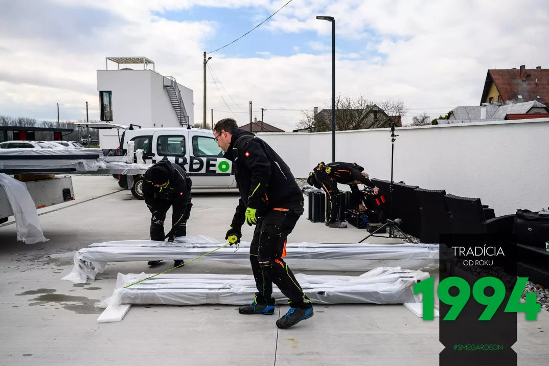 Príprava montáže prístreškov