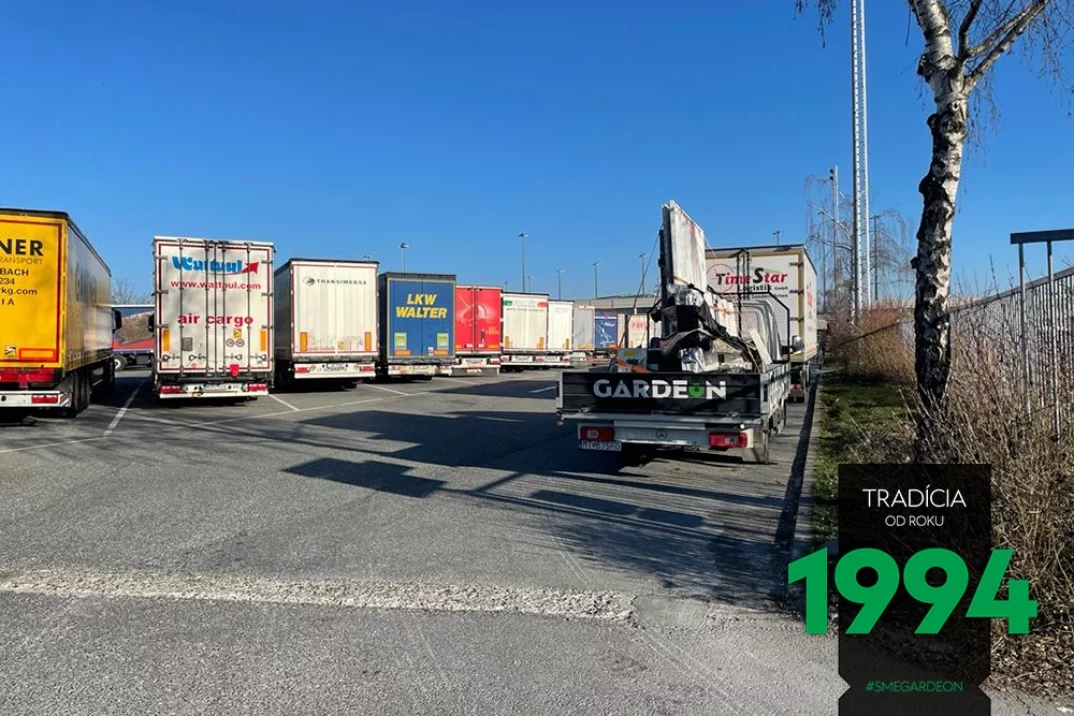 Zaparkované nákladné autá