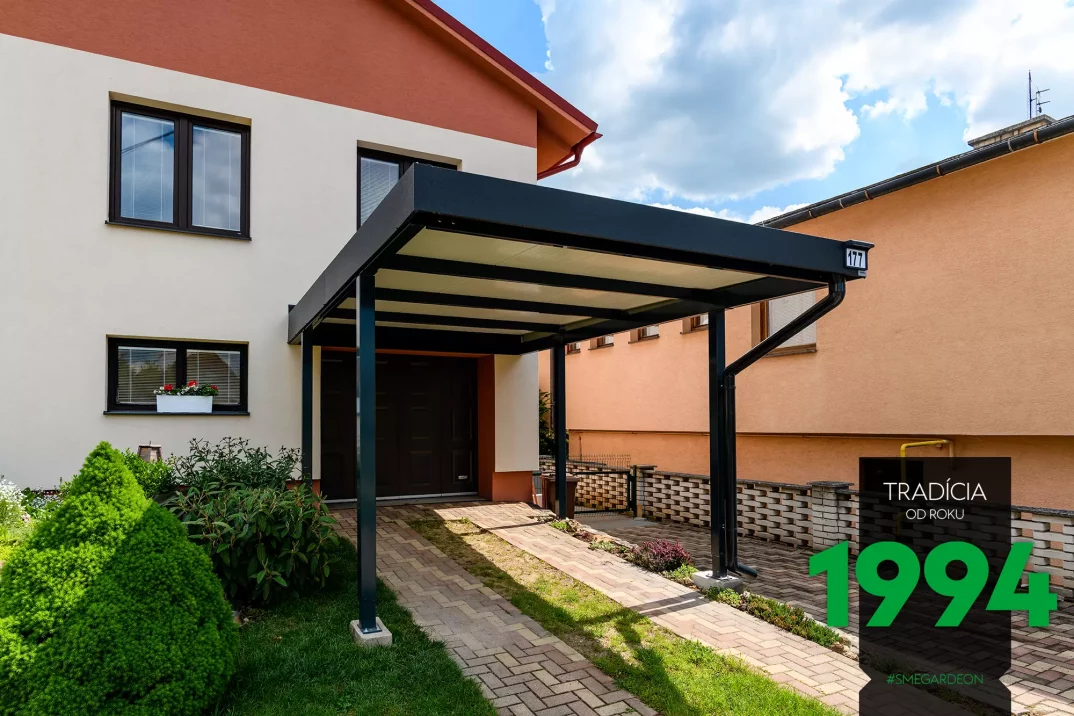 Prístrešok pre jedno auto v antracite