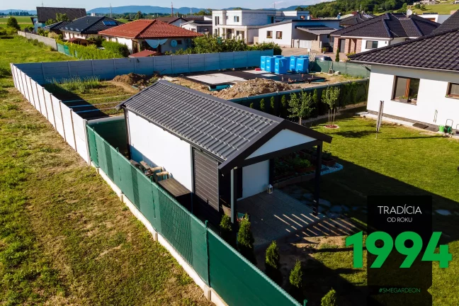 Sedlová strecha v antracite