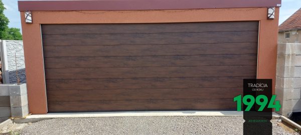 Dvojgaráž v Topoľčanoch