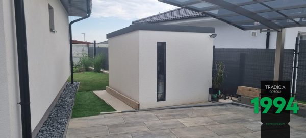 Záhradný domček v Leviciach