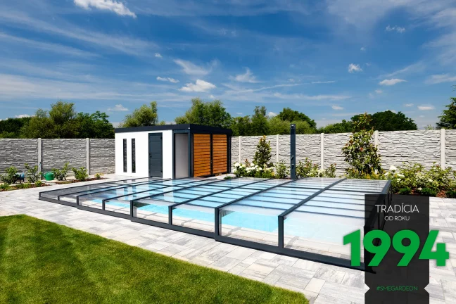 Bazén pred domčekom