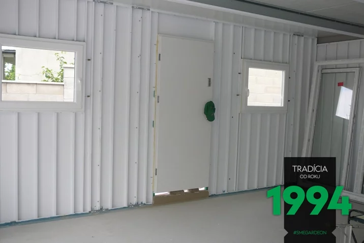 Neizolované steny domčeka