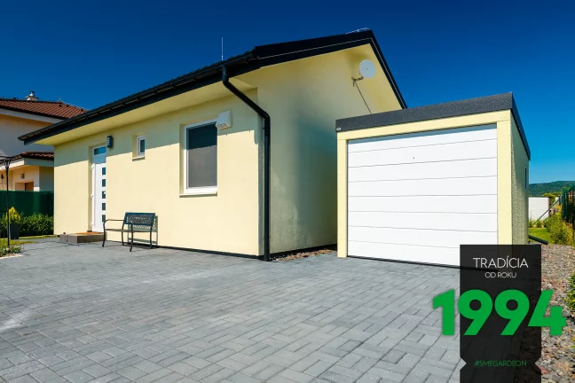 Garáž pri dome
