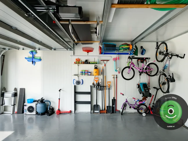 Bicykle v garáži