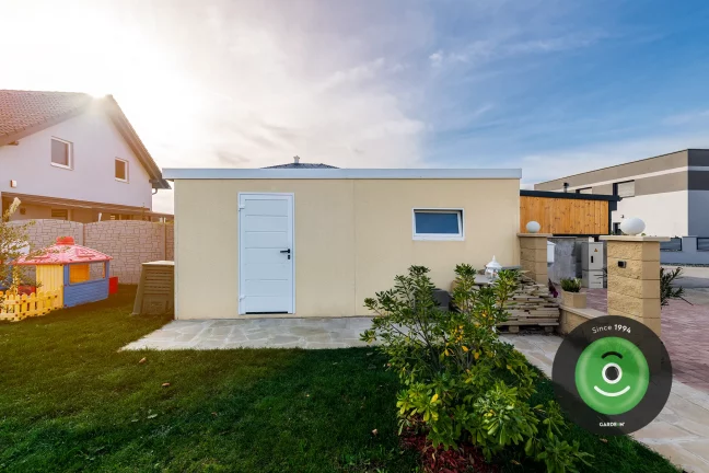 Garáž v záhrade