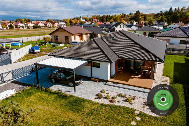 Štýlový prístrešok s domom