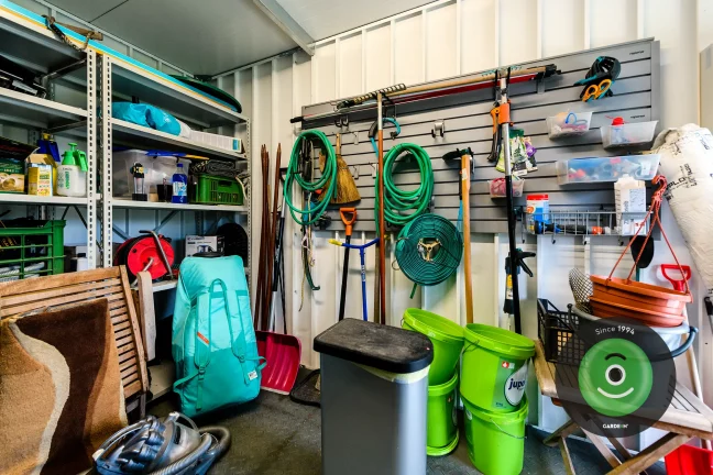 Záhradné doplnky v záhradnom domčeku Gardeon