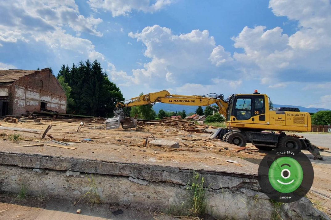 Gardeon sklad v Príbovciach kedysi