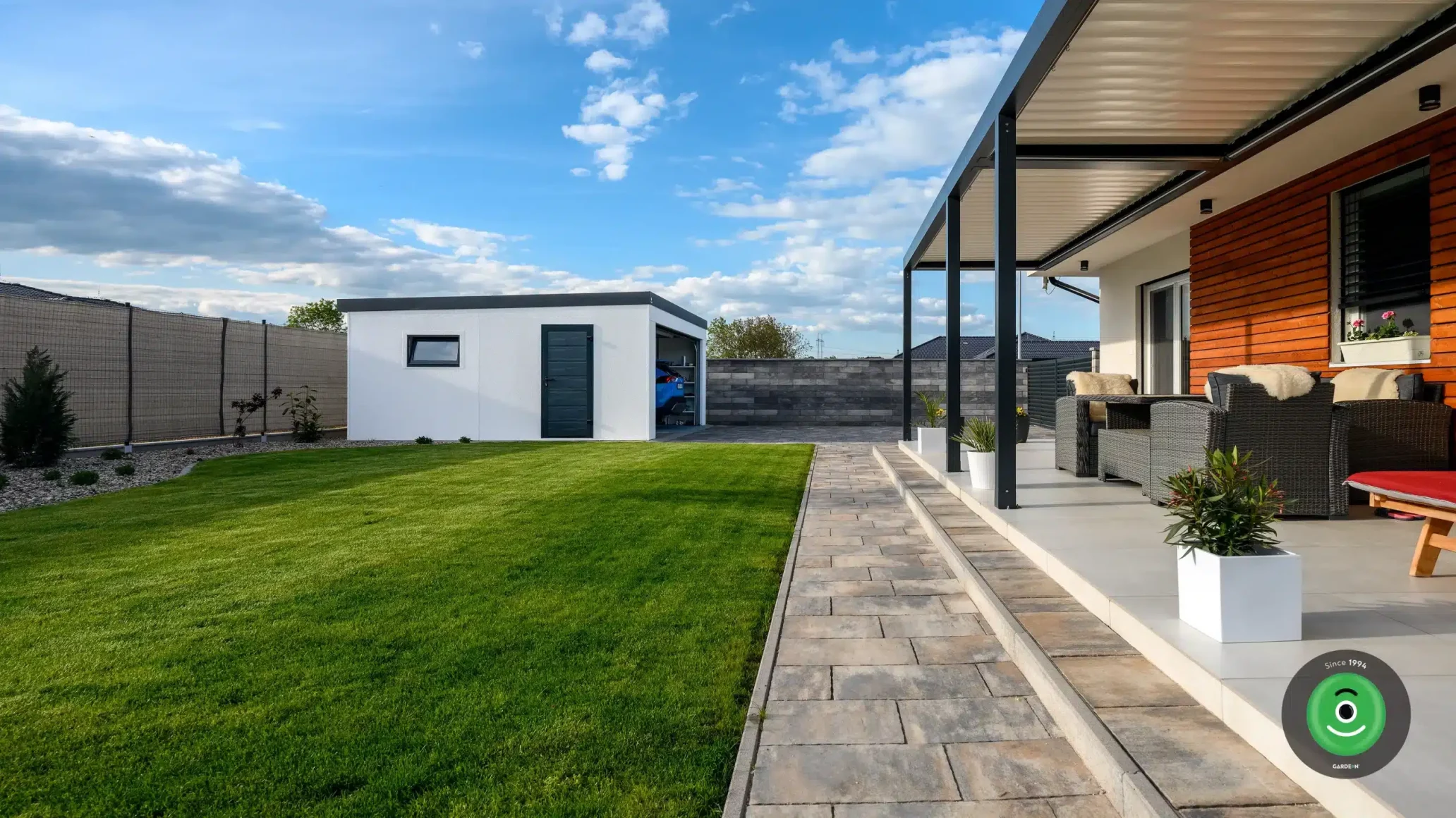 GARDEON garáž pre dve autá v rohu záhrady