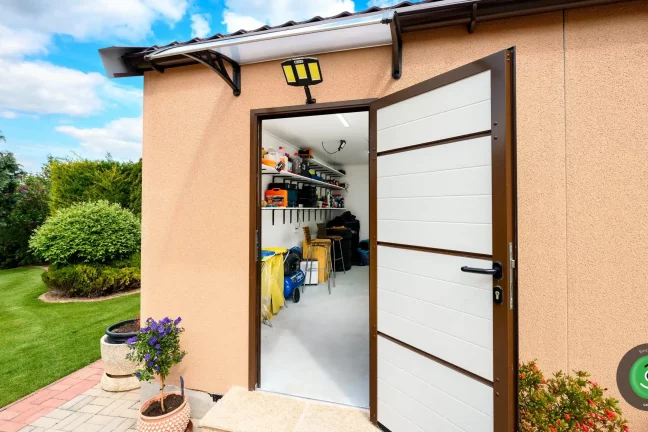 GARDEON garáž pre dve autá sedlová strecha otvorené dvere