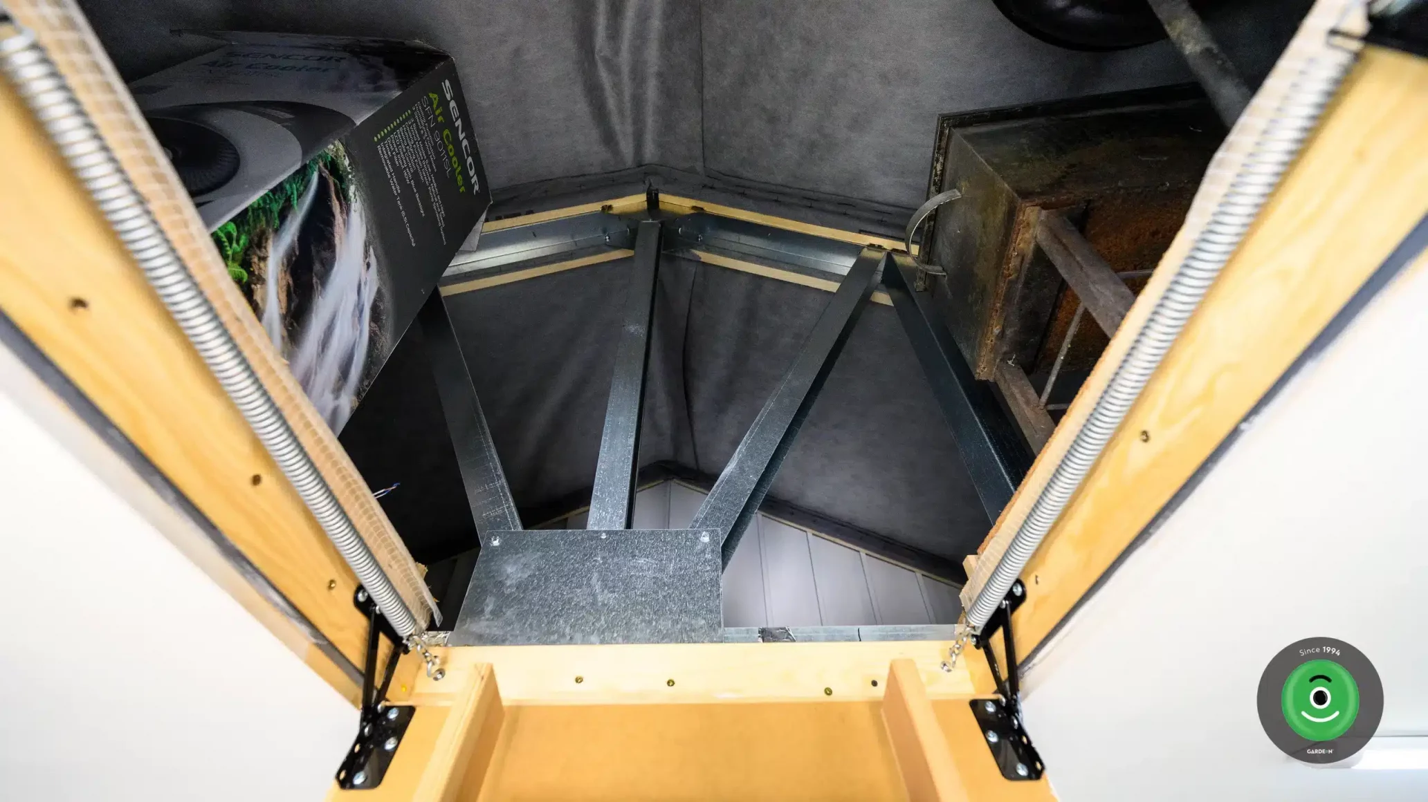 GARDEON garáž pre dve autá sedlová strecha povala