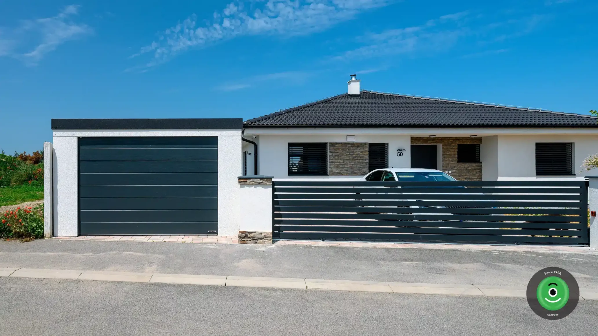 GARDEON garáž pre jedno auto s doplnkami antracit