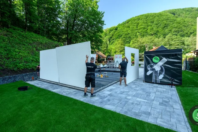 Stavba prvej garáže pre Garáž TV