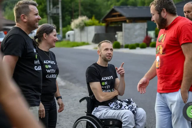 Spokojnosť všetkých zúčastnených na garáži pre Garáž TV