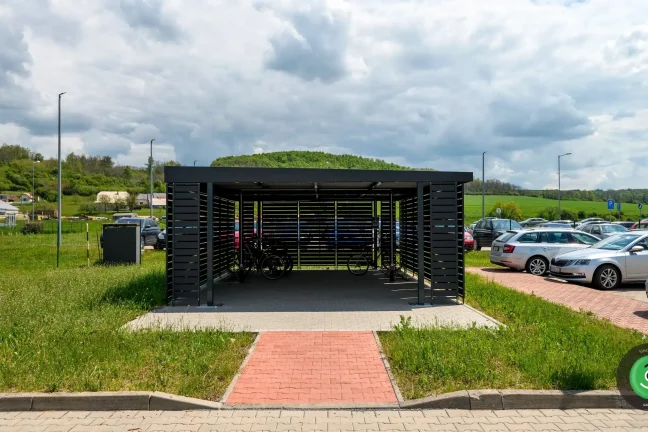 GARDEON pergola pre bicykle vo firme