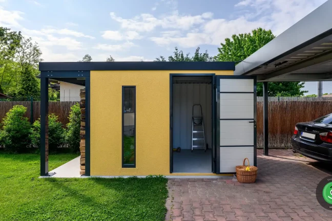 GARDEON žltý záhradný domček s prístreškom na drevo a prístreškom pre dve autá 3