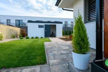 GARDEON záhradný dočmek s pultovou strechou otvorené dvere