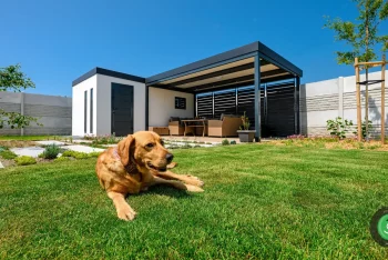 GARDEON domček pes v záhrade 2