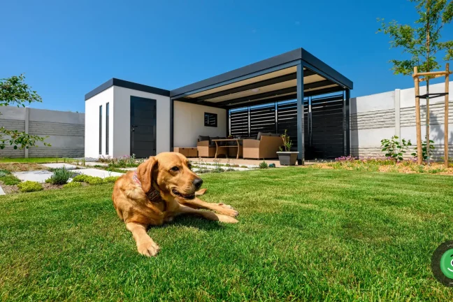 GARDEON domček pes v záhrade 2