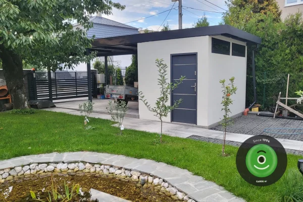 Záhradný domček s prístreškom pre auto v Košiciach