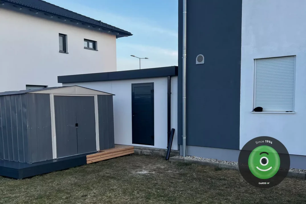 Starý vs. nový záhradný domček