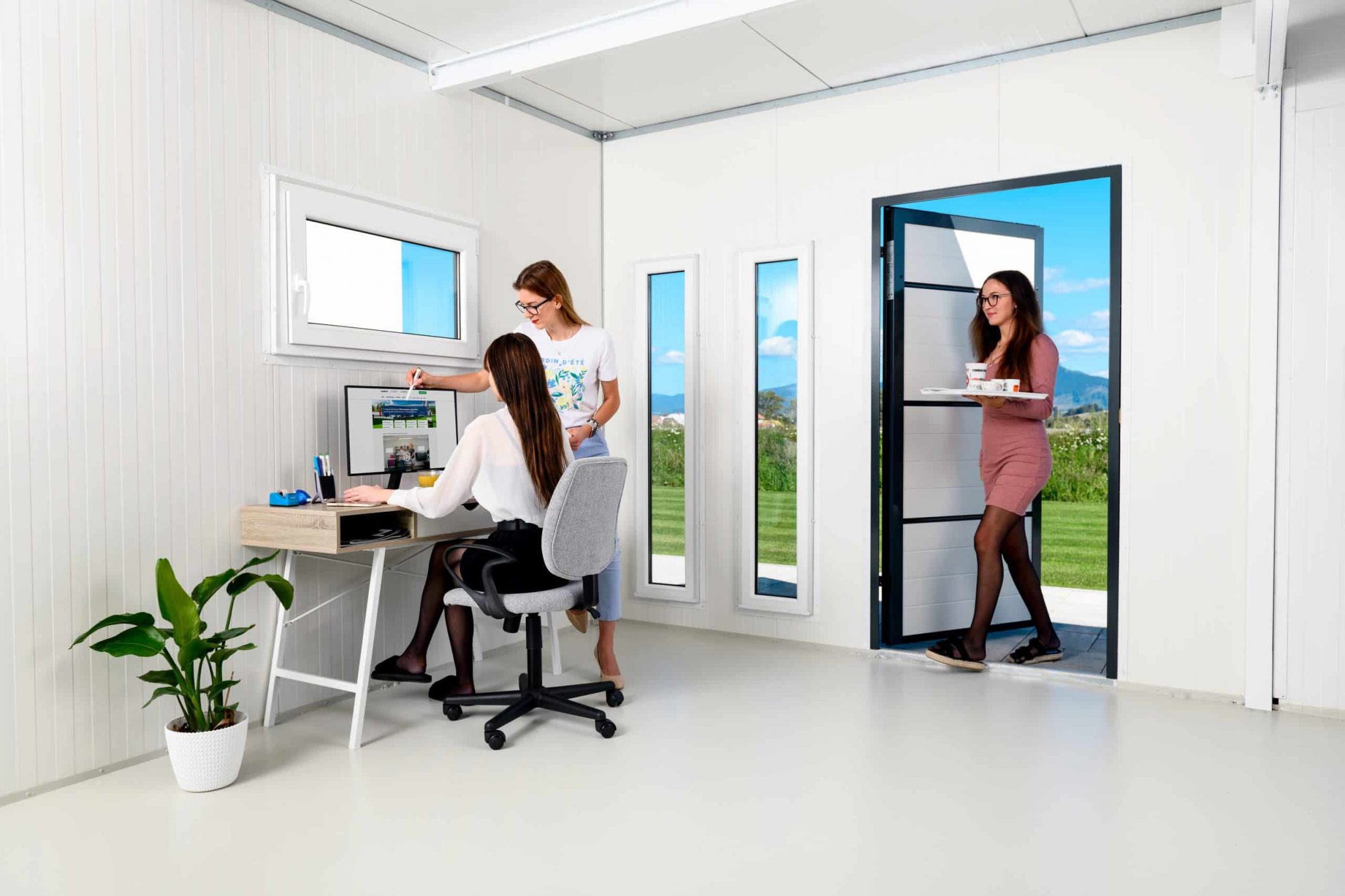 Gardeon interiér stavby - kancelária