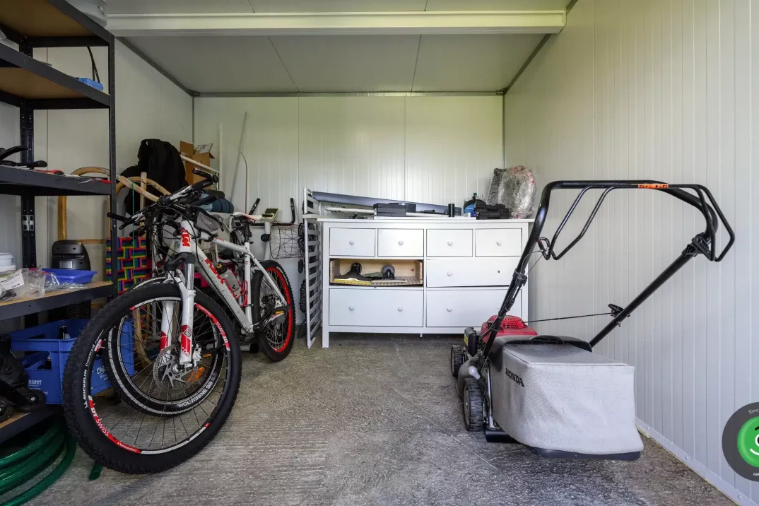 Detail ukladacieho priestoru v záhradnom domčeku GARDEON