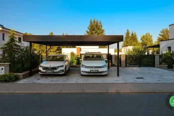 Gardeon prístrešok pre dve autá s bielymi autami vo vnútri