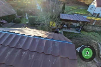 Vrchol sedlovej strechy