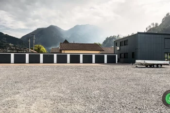 Radové garáže s pultovou strechou