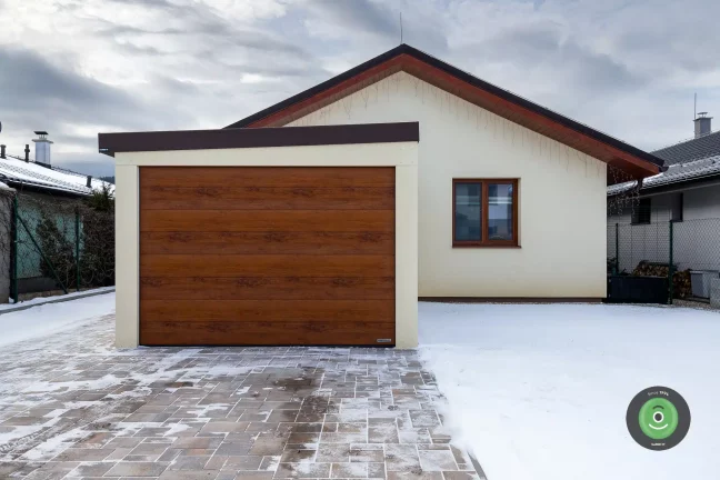 Garáž GARDEON pre 1 auto s hnedou bránou