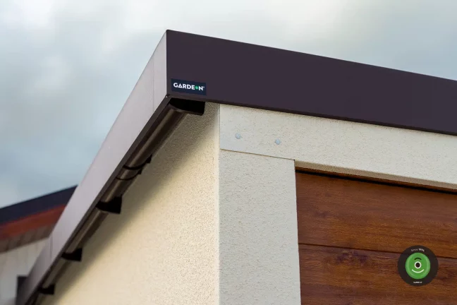 Atika na garáži GARDEON s logom