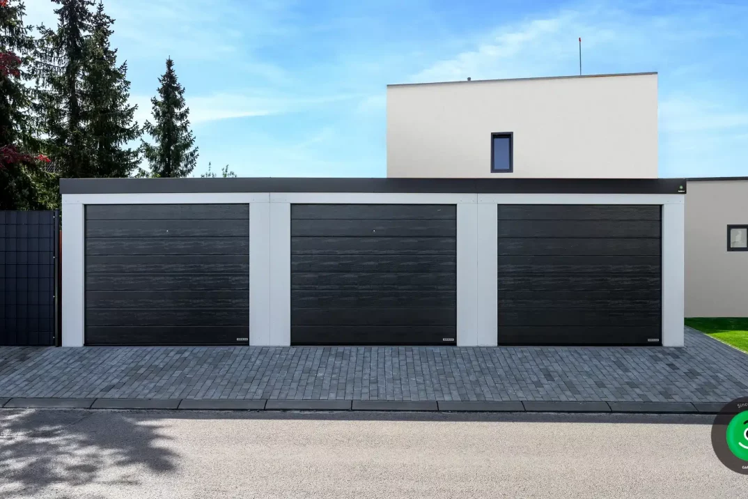 Tri GARDEON garáže postavené vedľa seba