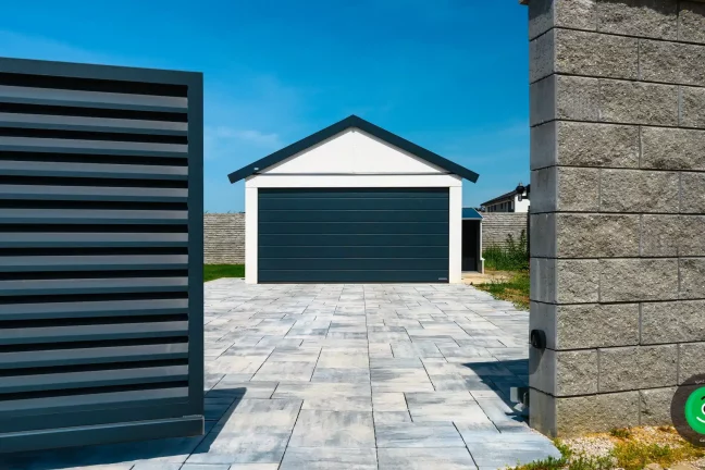 Gardeon garáž so sedlovou strechou