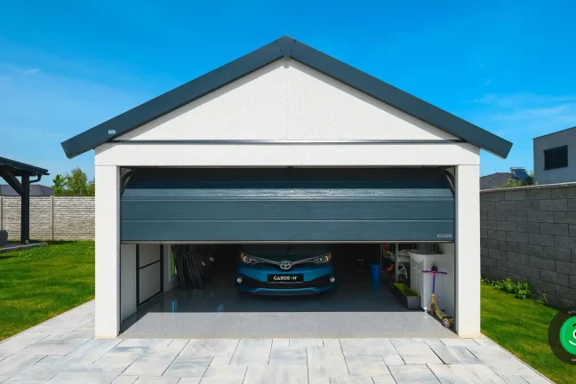 Sekcionálna brána od značky Hörmann na gardeon garáži