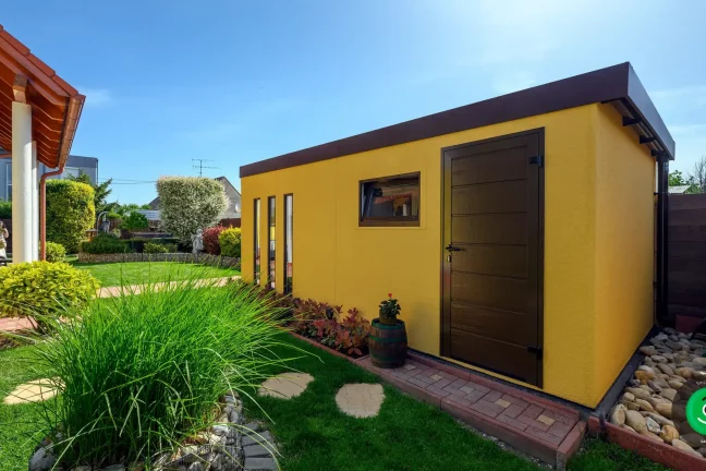 Gardeon garáž v krásnom zelenom prostredí