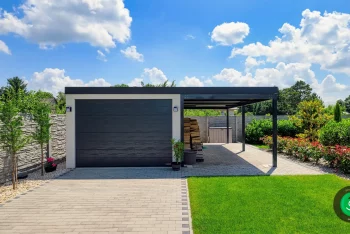 garáž s veľkým prísteškom