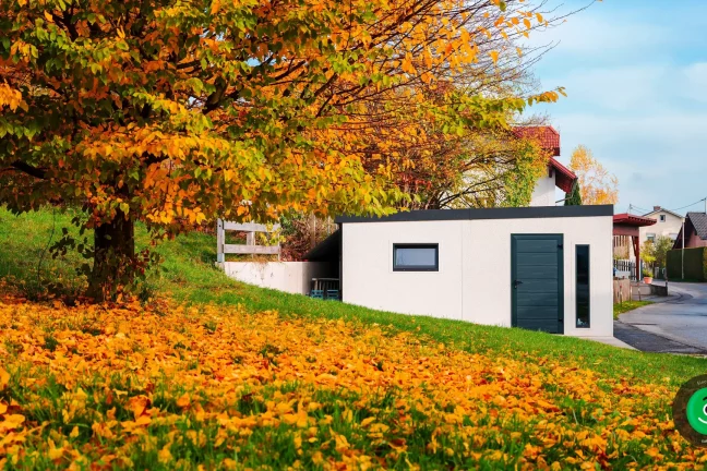 garáž hneď pri príjazdovej ceste