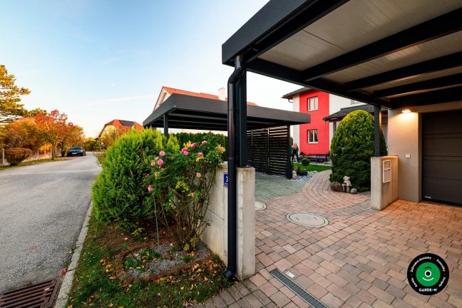 Detail na stĺpy prístrešku